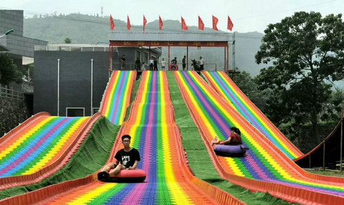 滁州七彩旱滑儿童彩虹滑梯游乐设备景区旱地滑雪圈网红旱雪滑道